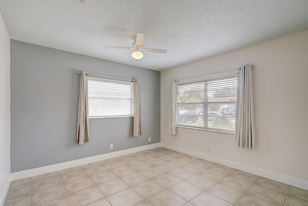 3929 Kenas Street - Photo 9