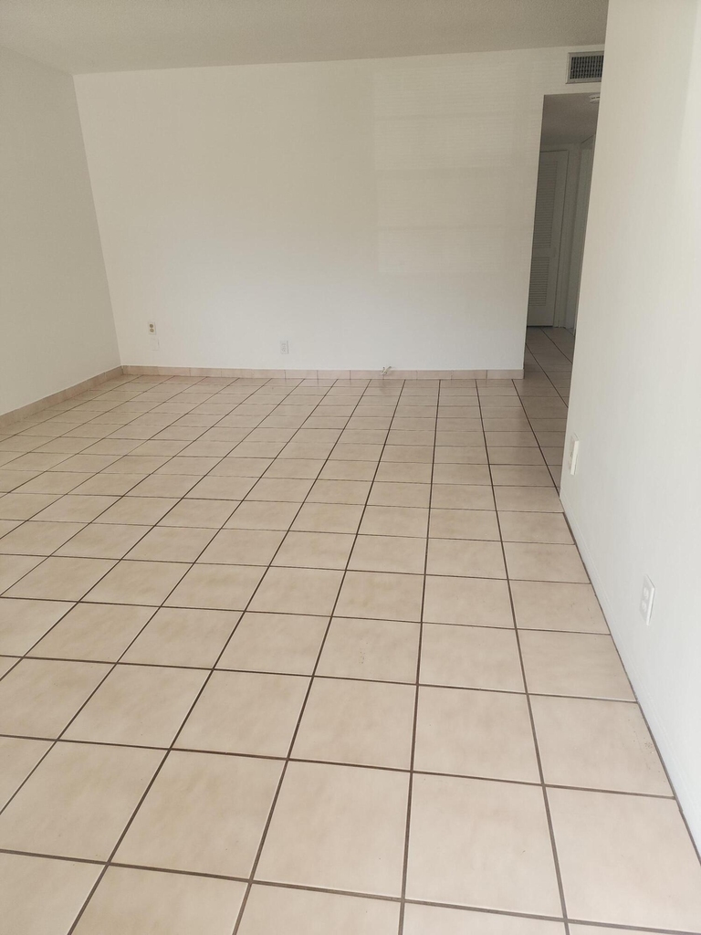 1007 N 19th Avenue - Photo 1
