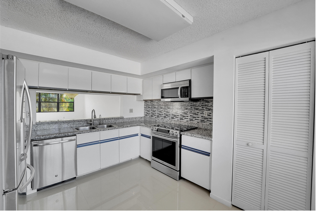 6654 Villa Sonrisa Drive - Photo 44