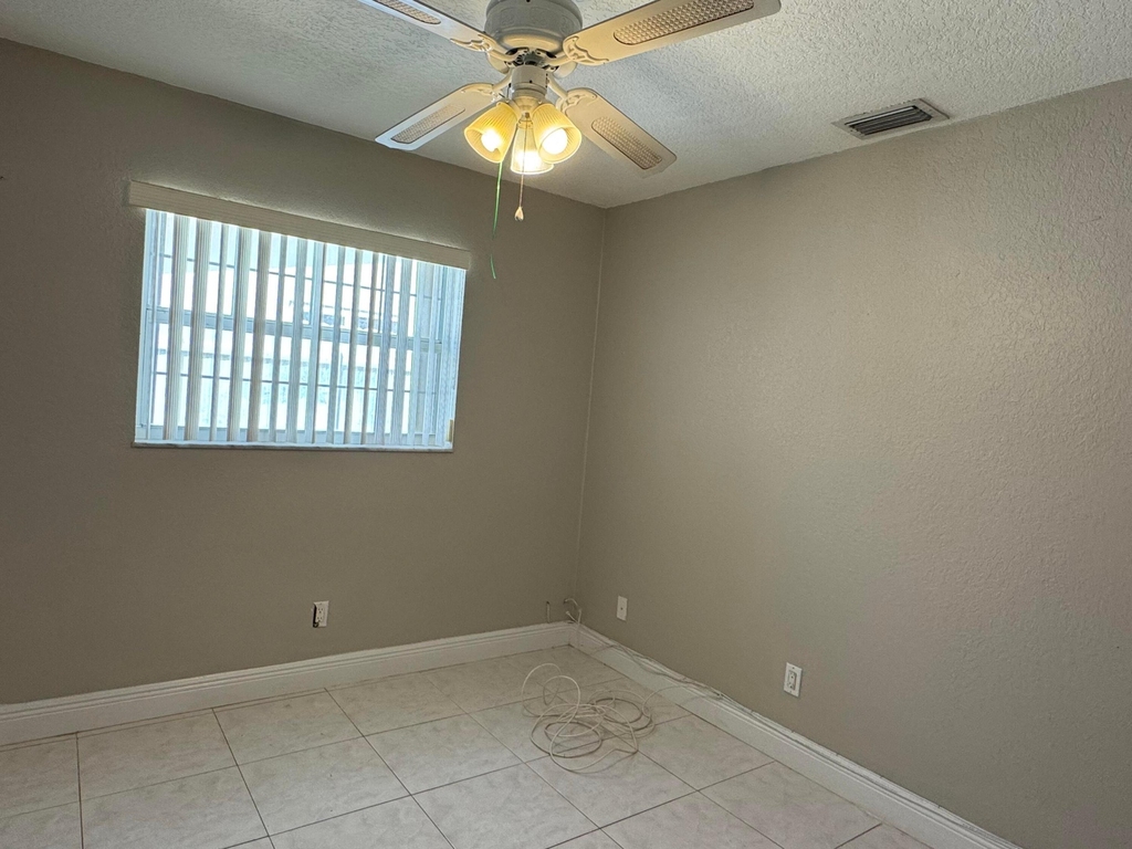 2180 Nw 93rd Avenue - Photo 8