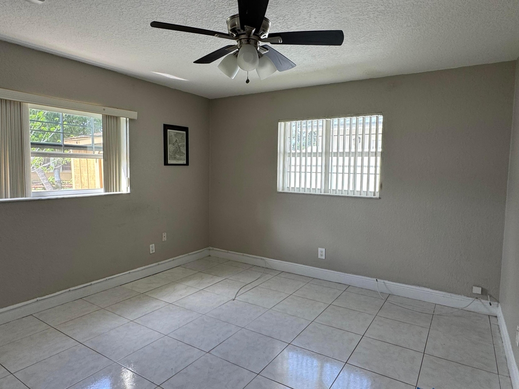 2180 Nw 93rd Avenue - Photo 6