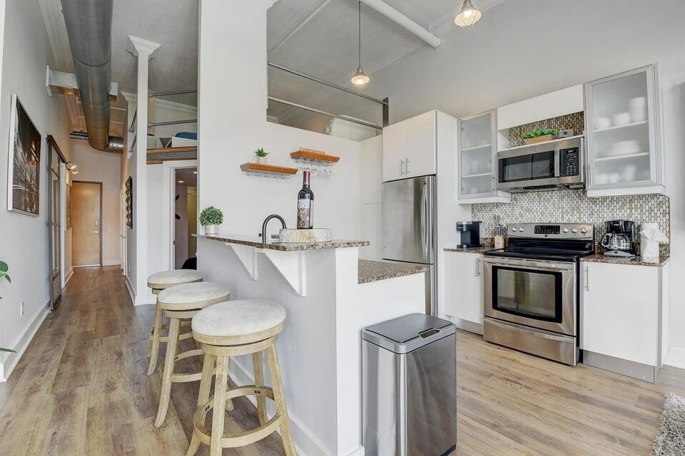 185 Ne 4th Avenue - Photo 1