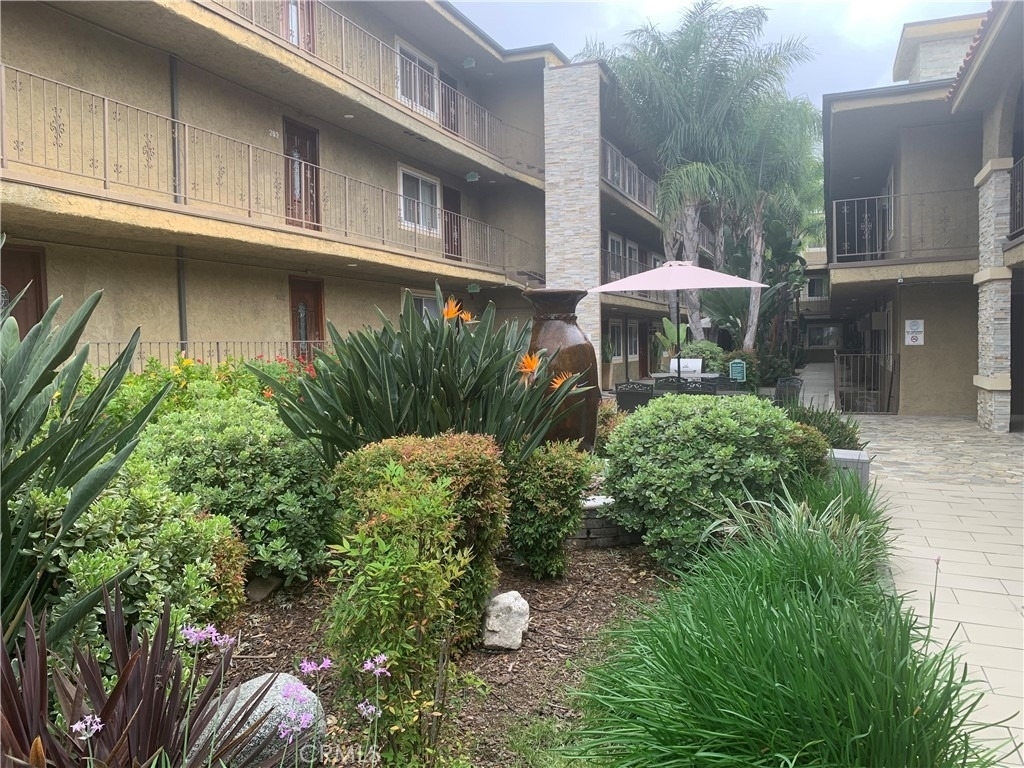 3220 Altura - Photo 1