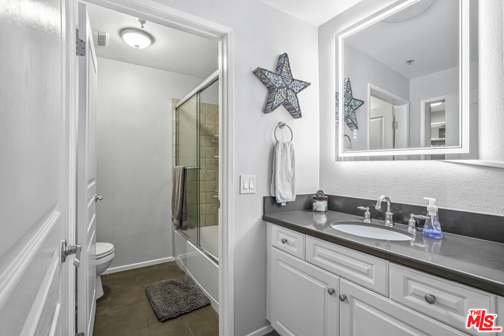 7320 Hawthorn Avenue - Photo 5