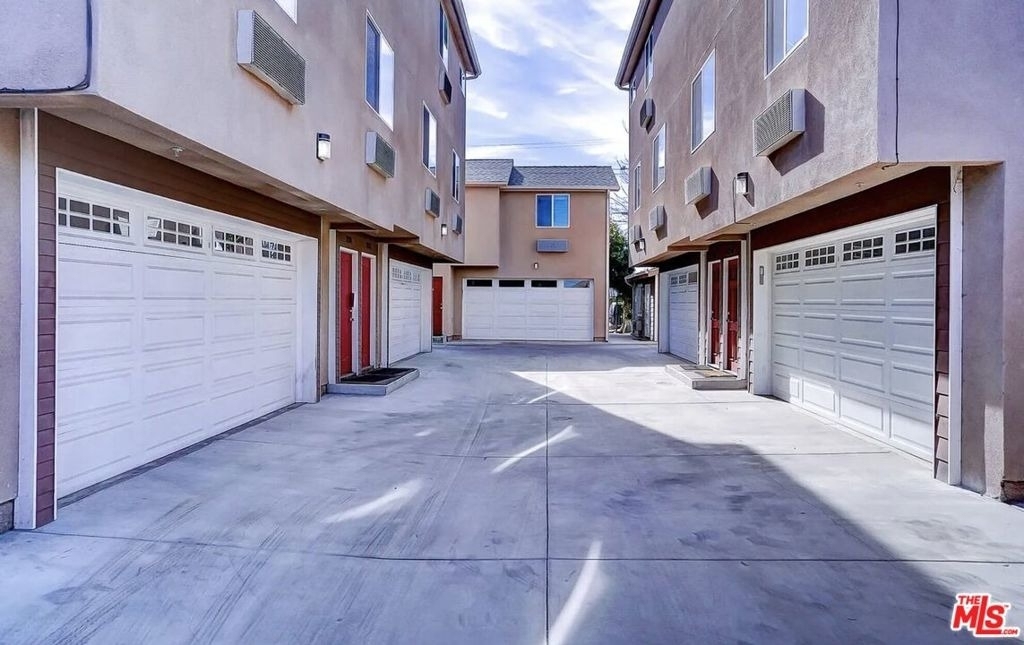1254 W 37th Drive - Photo 7