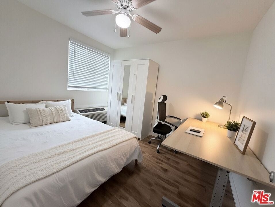1254 W 37th Drive - Photo 3