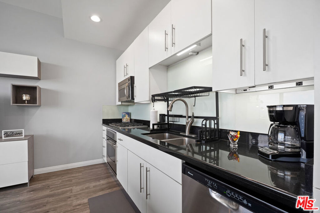 1100 Wilshire Boulevard - Photo 12