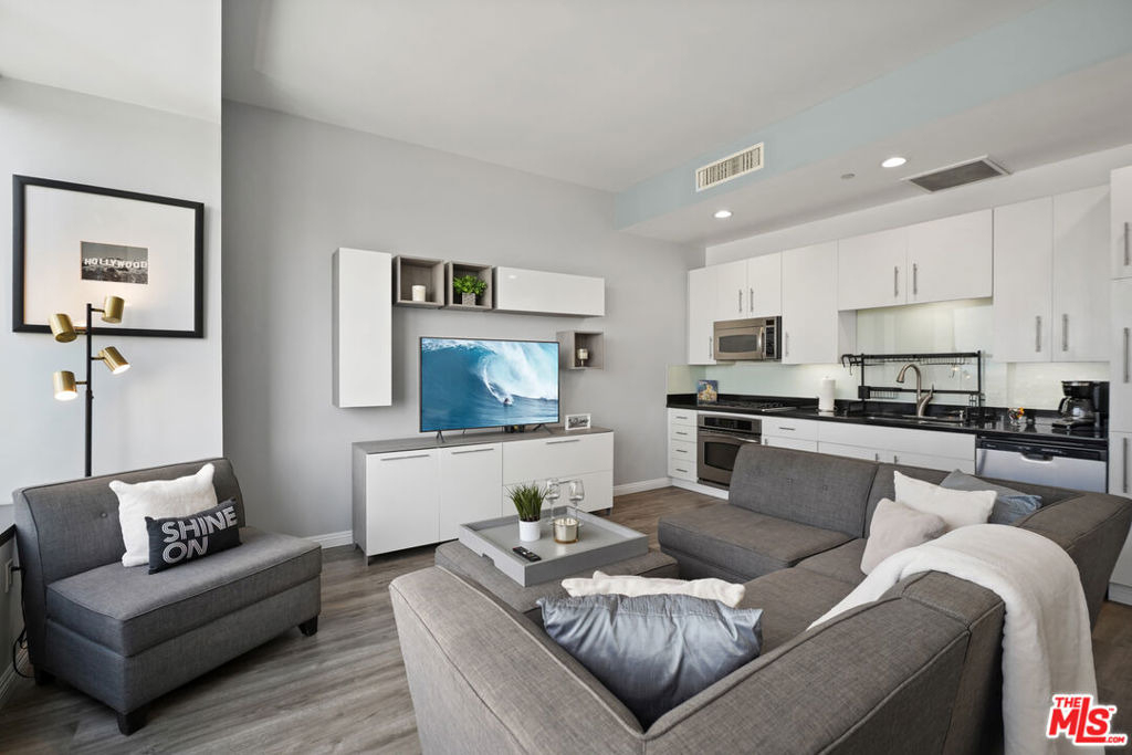 1100 Wilshire Boulevard - Photo 4