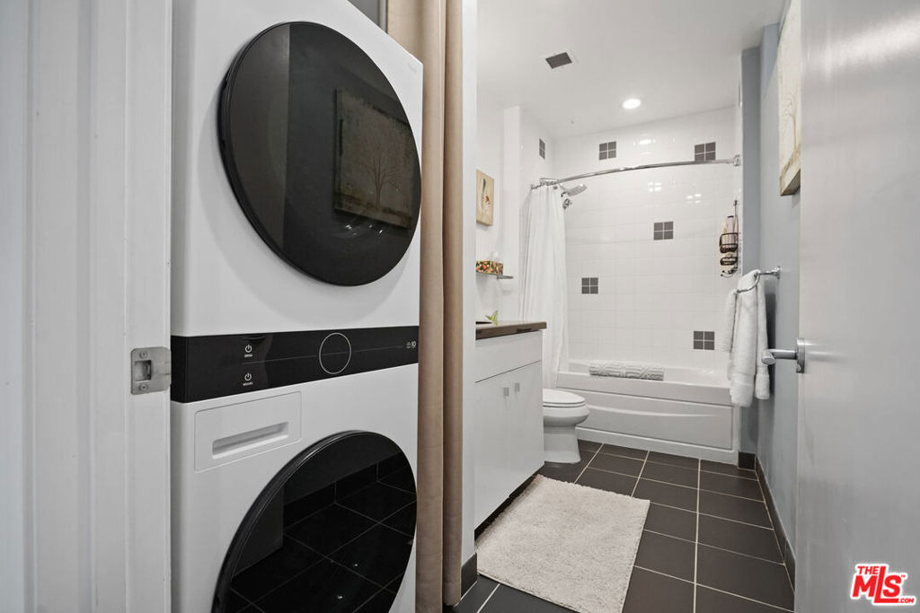 1100 Wilshire Boulevard - Photo 19