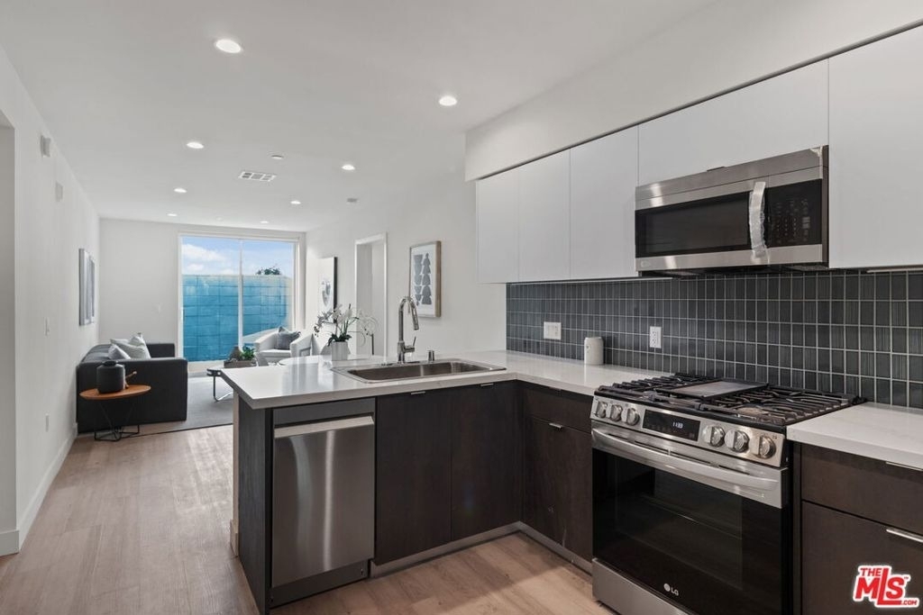 132 Rosemont Avenue - Photo 6