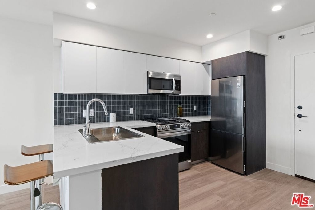132 Rosemont Avenue - Photo 8