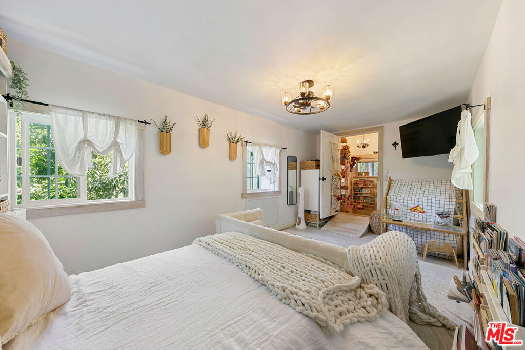 2851 Seabreeze Drive - Photo 38