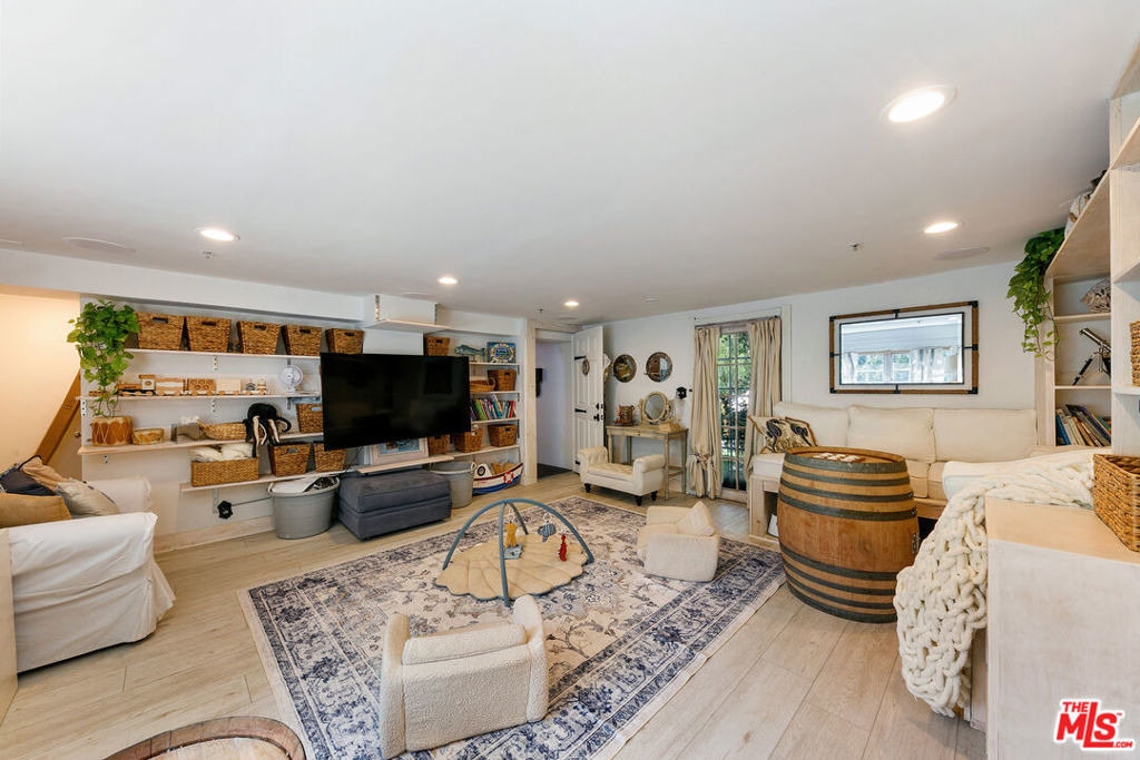 2851 Seabreeze Drive - Photo 15