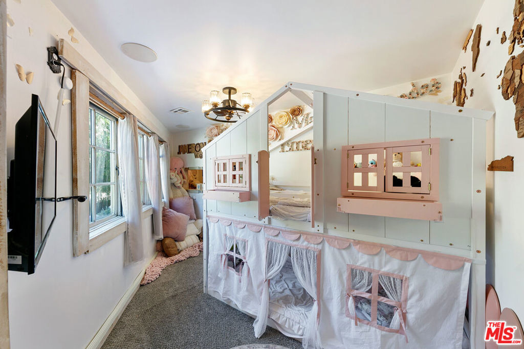 2851 Seabreeze Drive - Photo 39