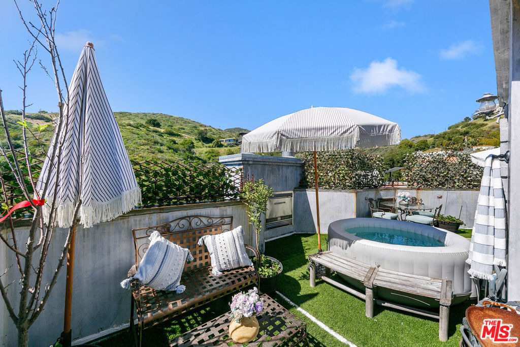 2851 Seabreeze Drive - Photo 44