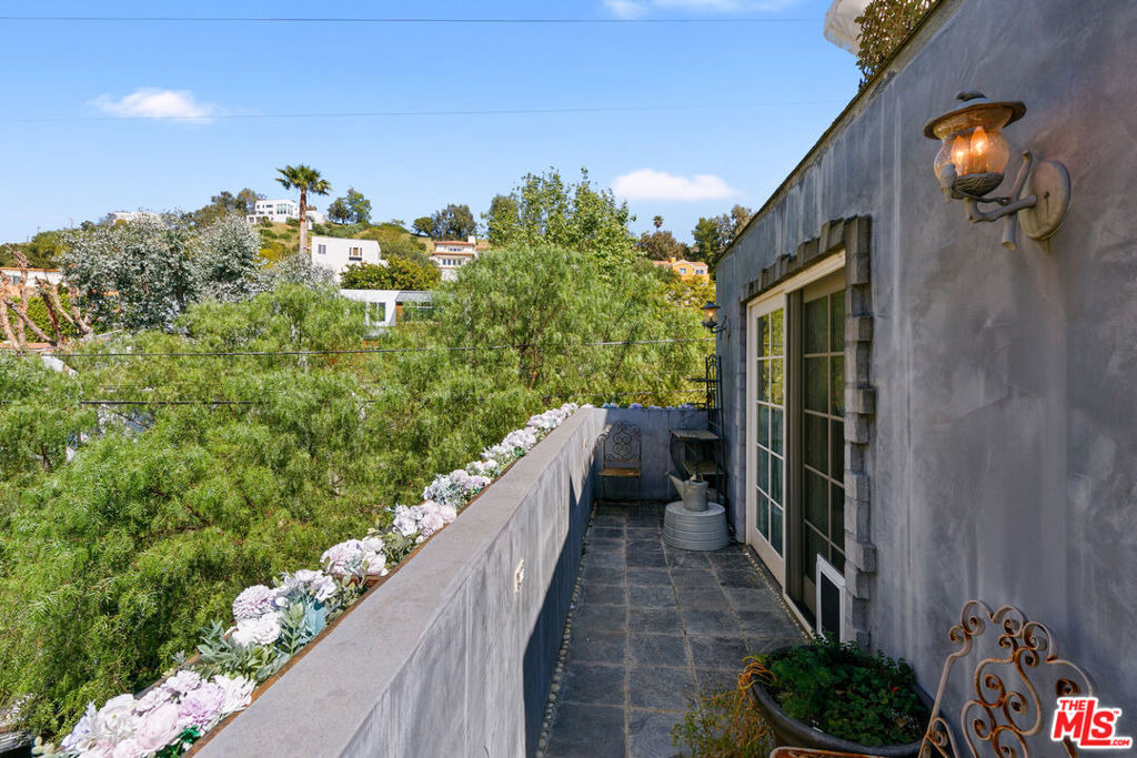 2851 Seabreeze Drive - Photo 74
