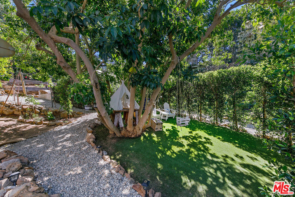 2851 Seabreeze Drive - Photo 71