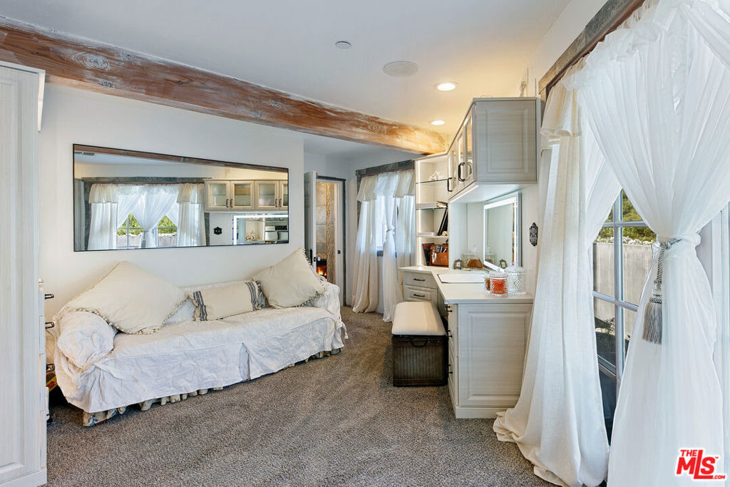 2851 Seabreeze Drive - Photo 31