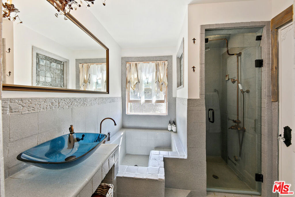 2851 Seabreeze Drive - Photo 26