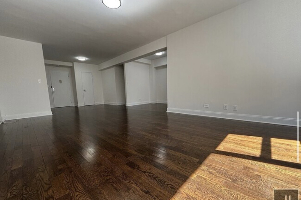 157 East 57th Street - Photo 1