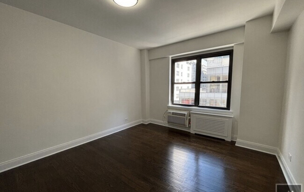 157 East 57th Street - Photo 5