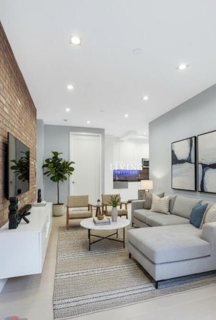 Stanton Street - Photo 8