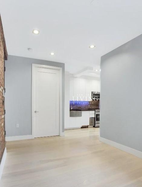 Stanton Street - Photo 3