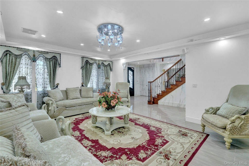 120 Majestic Drive - Photo 4