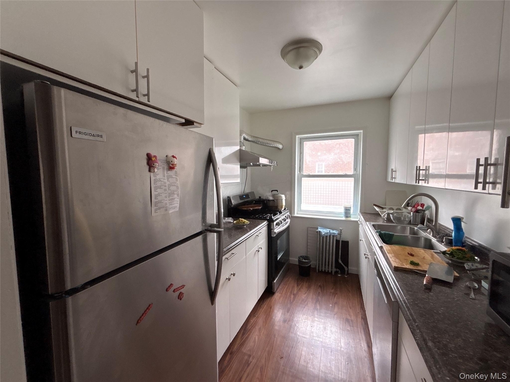 37 Spruce Street - Photo 3