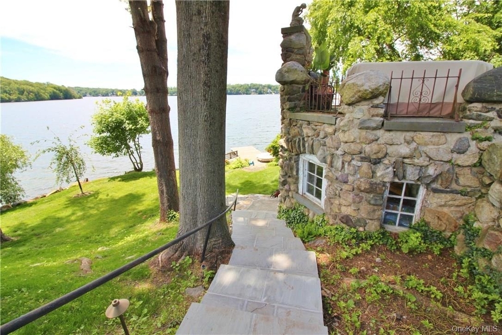 598 N Lake Boulevard - Photo 7