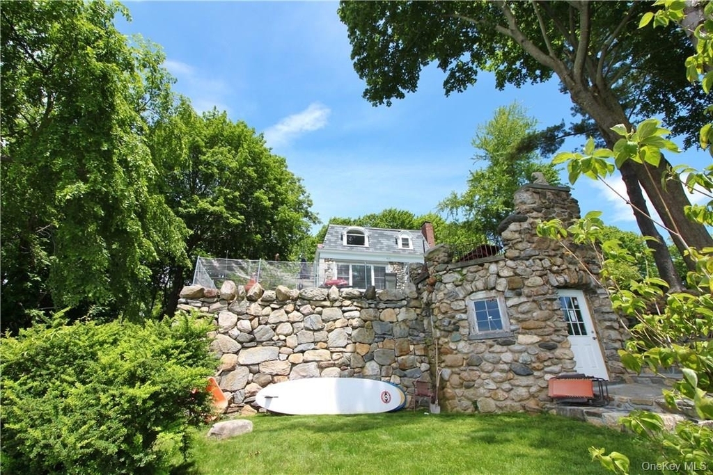 598 N Lake Boulevard - Photo 5