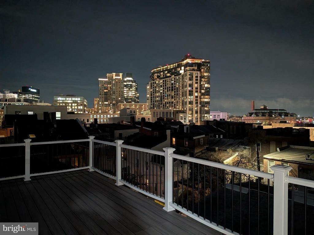 919 Stiles Street - Photo 2
