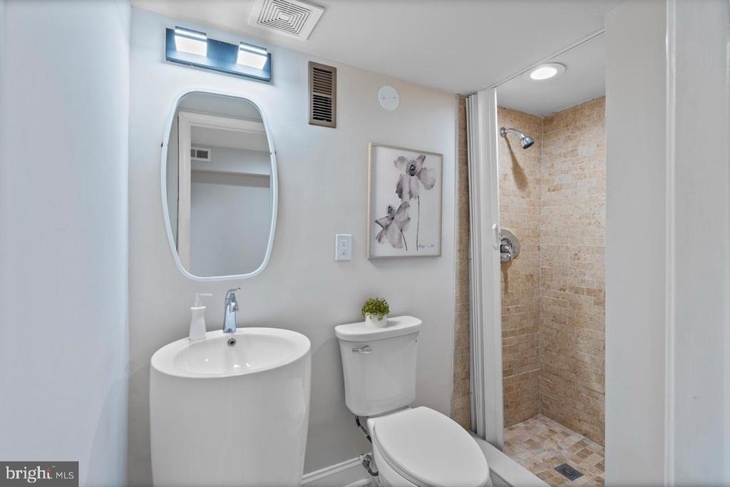 919 Stiles Street - Photo 8