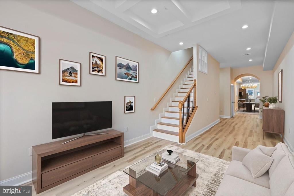 919 Stiles Street - Photo 1