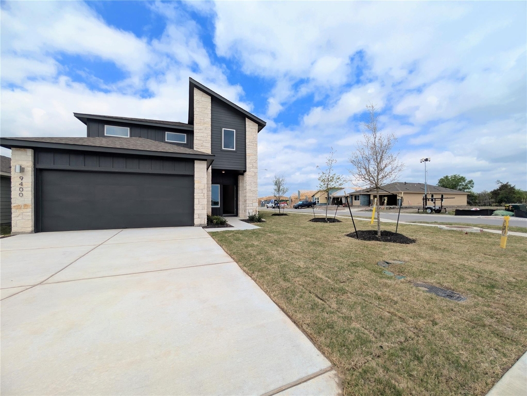 9400 Oxbow Strap Dr - Photo 1