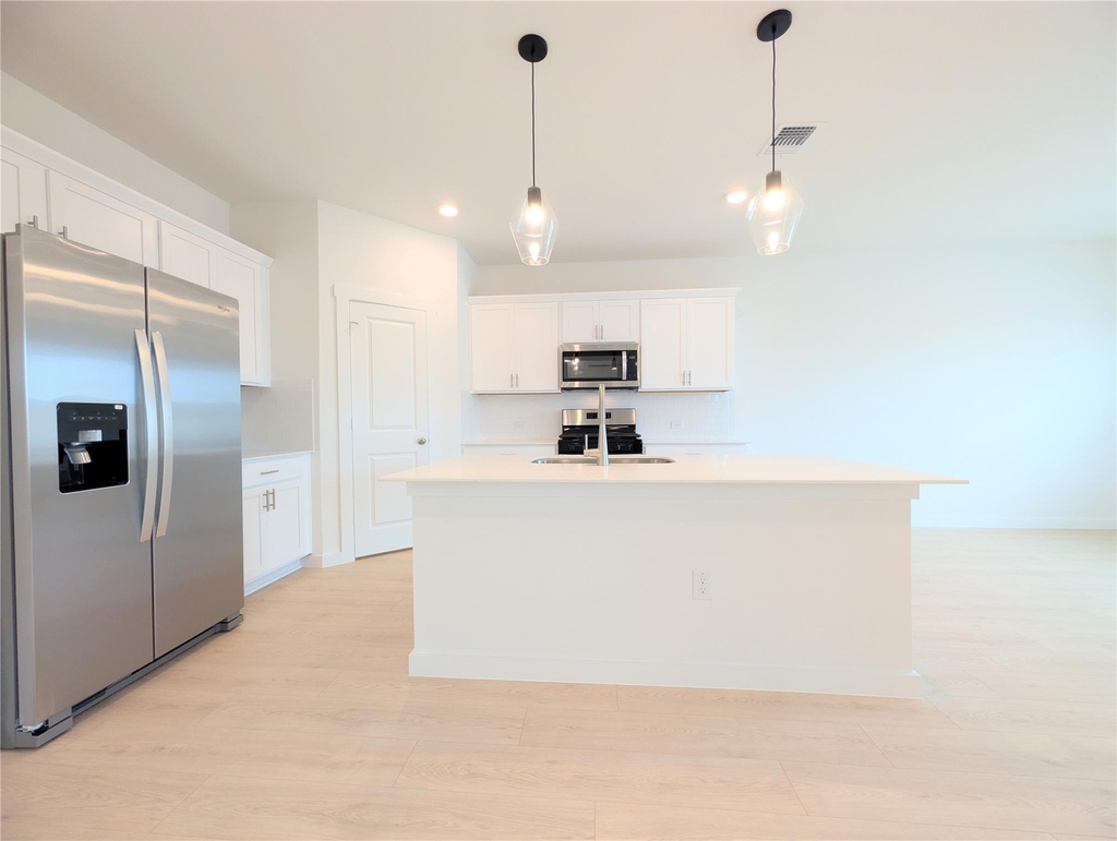 9400 Oxbow Strap Dr - Photo 8