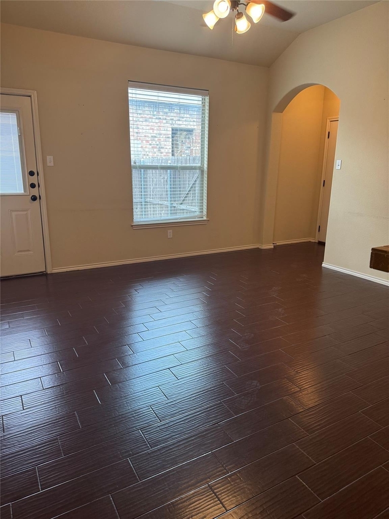 1112 Brendon Lee Ln - Photo 3