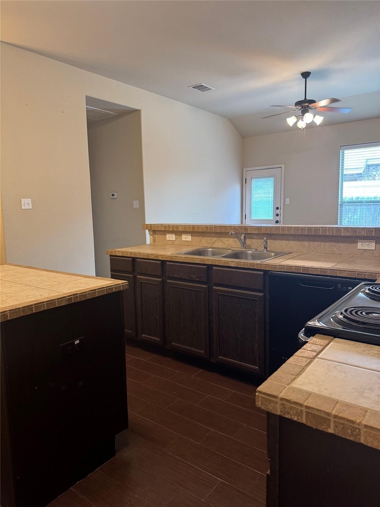 1112 Brendon Lee Ln - Photo 15