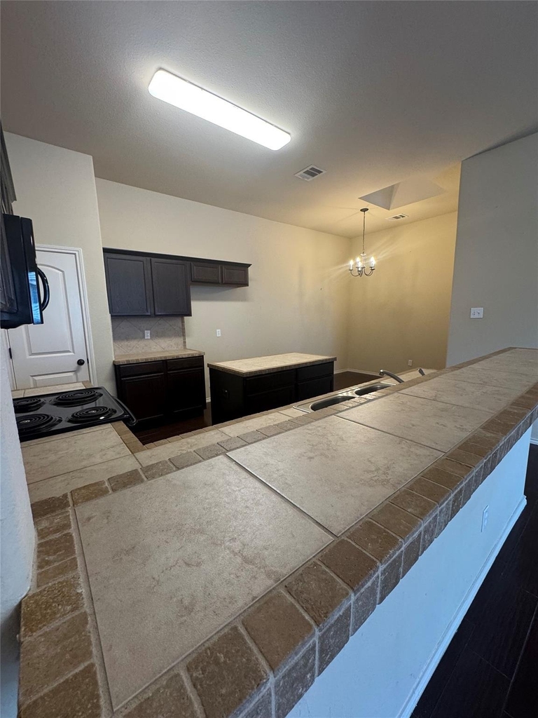 1112 Brendon Lee Ln - Photo 10