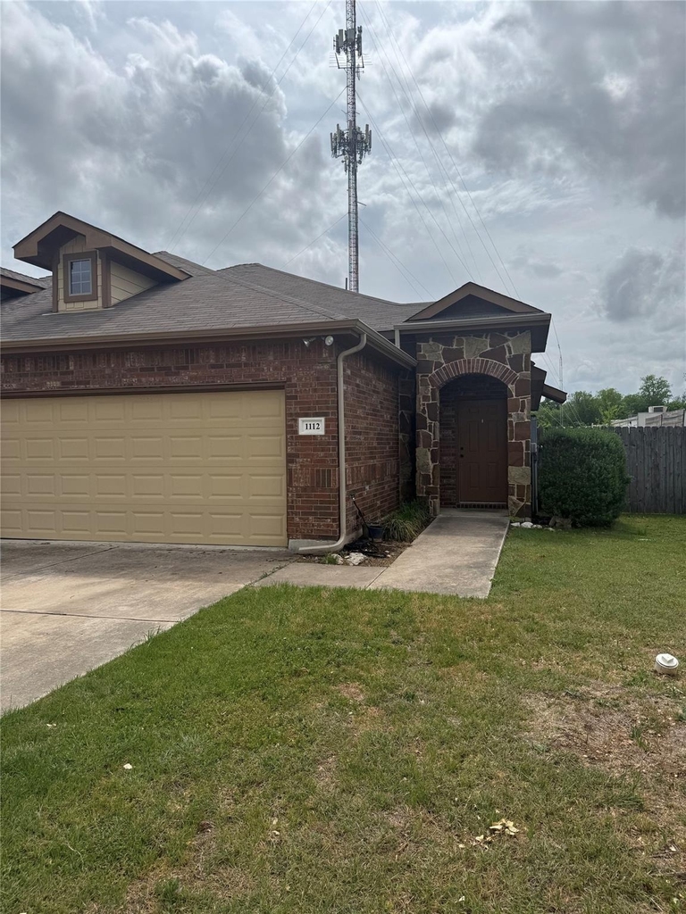 1112 Brendon Lee Ln - Photo 1