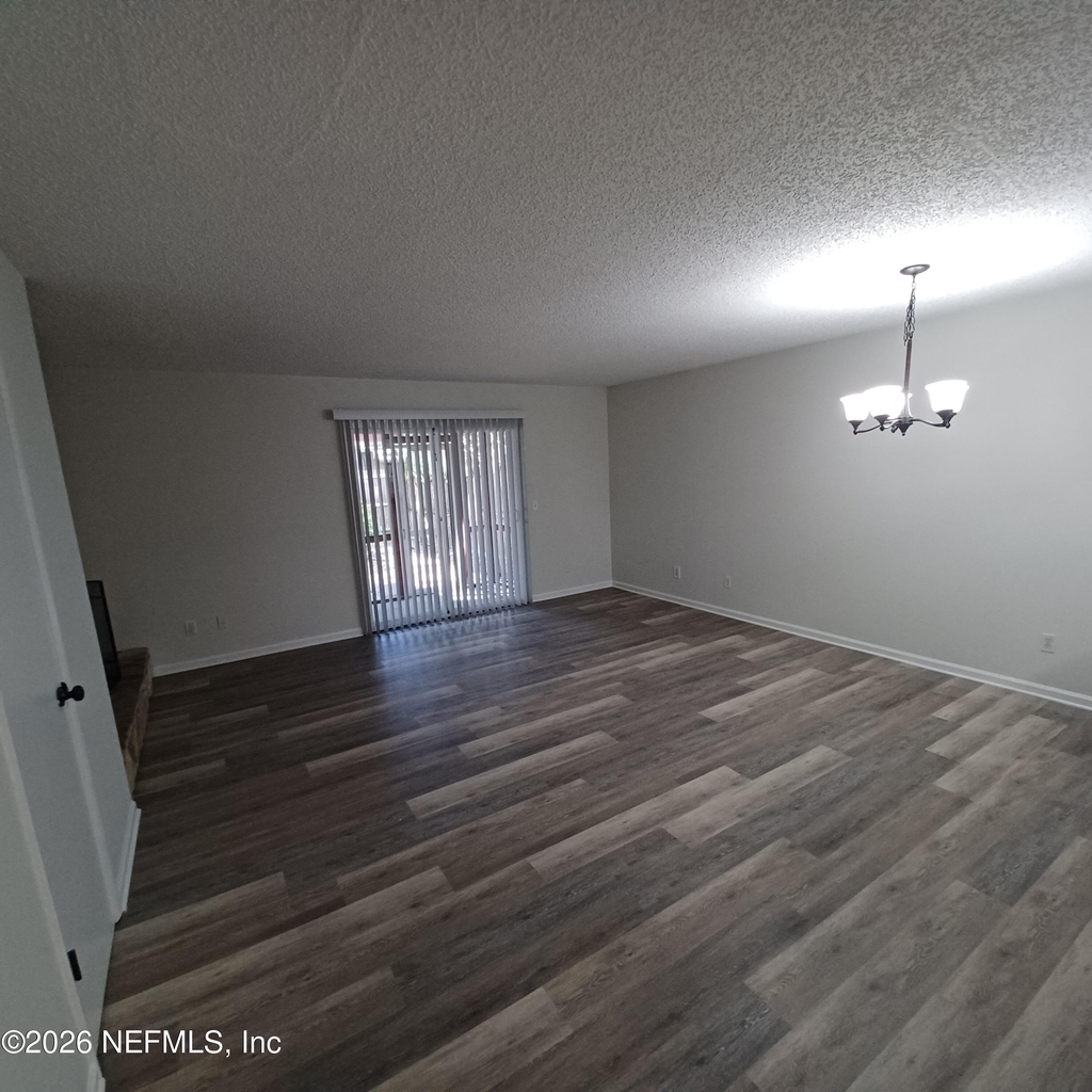 1201 Douglas Street - Photo 2