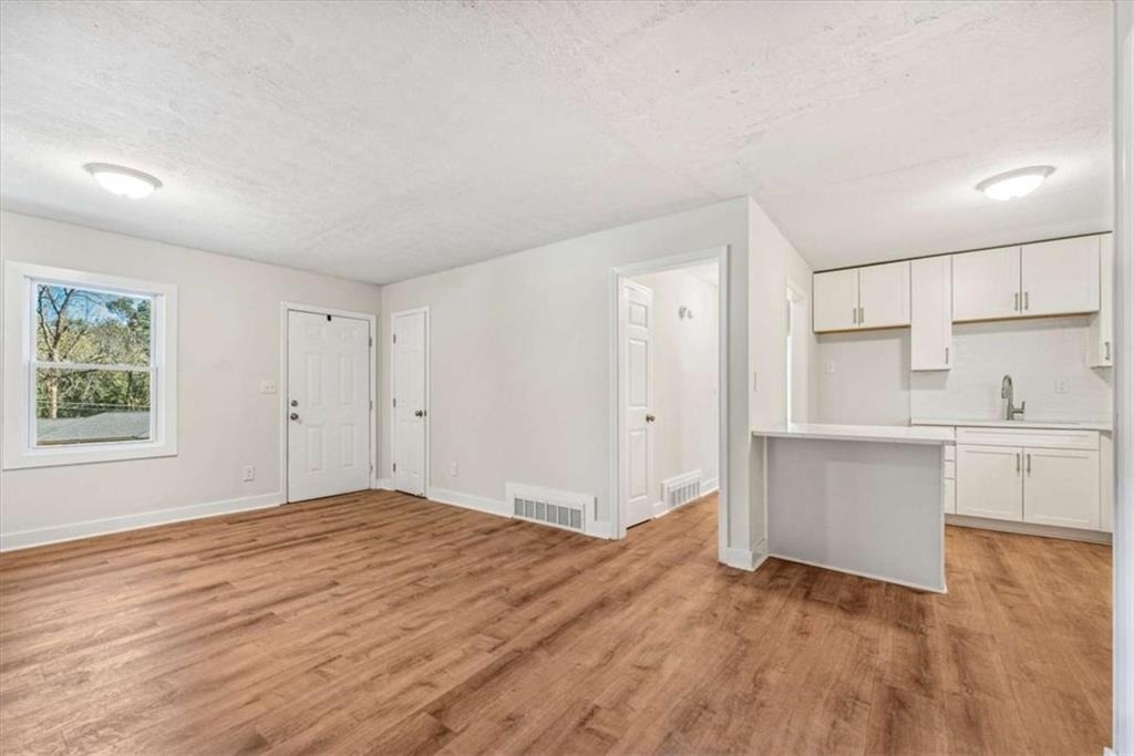 2905 Gresham Road - Photo 12