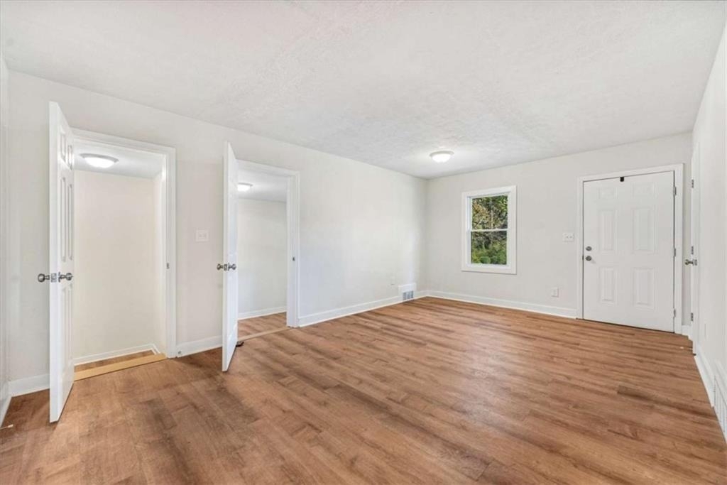 2905 Gresham Road - Photo 14