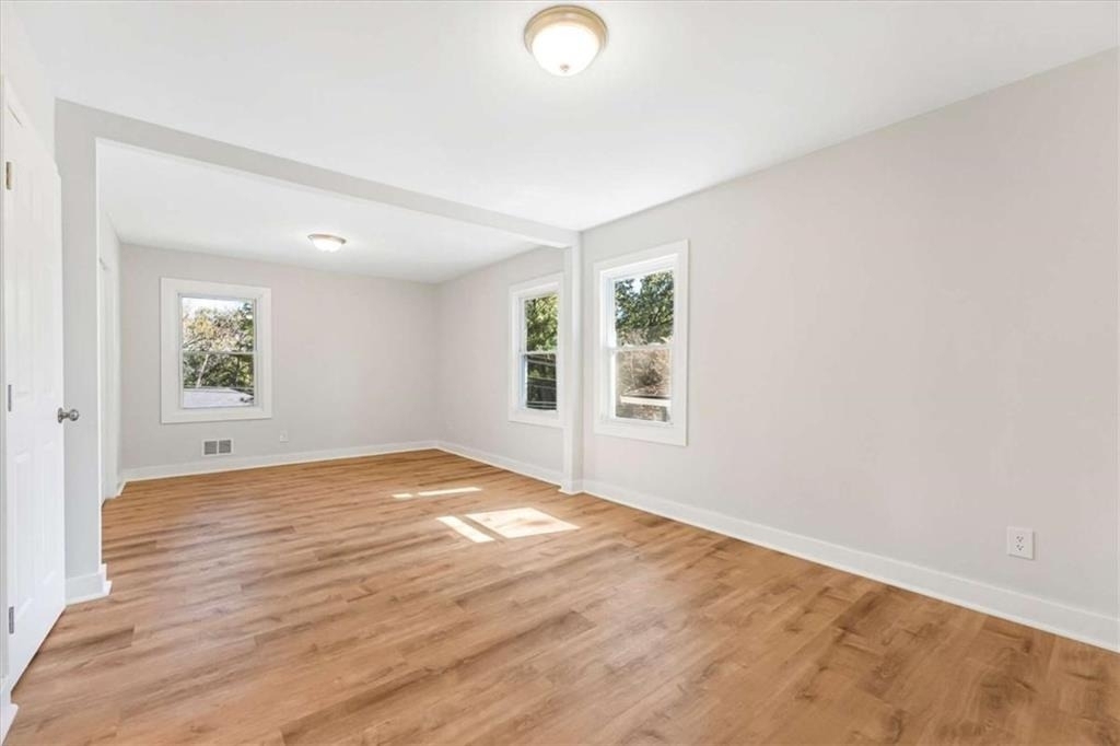 2905 Gresham Road - Photo 22
