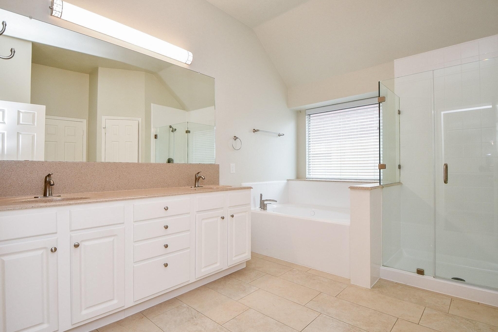 802 Childers Court - Photo 34