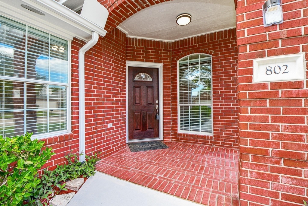 802 Childers Court - Photo 8