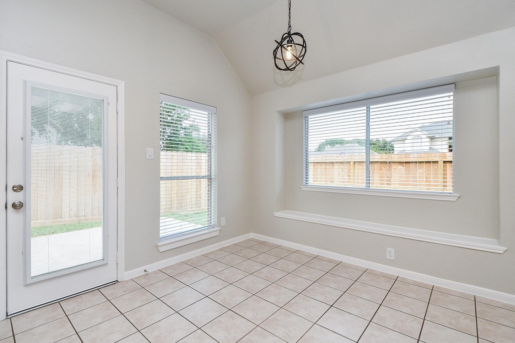 802 Childers Court - Photo 28