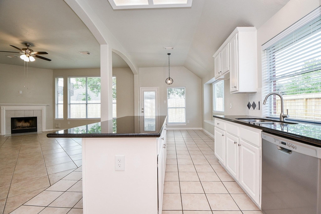 802 Childers Court - Photo 26
