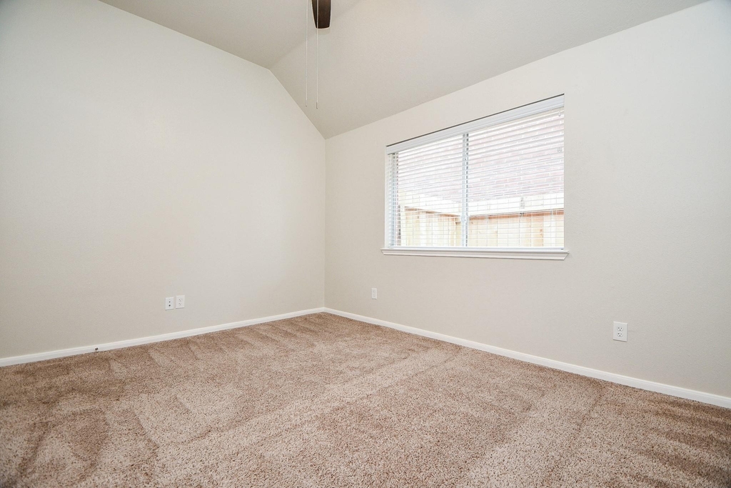802 Childers Court - Photo 40
