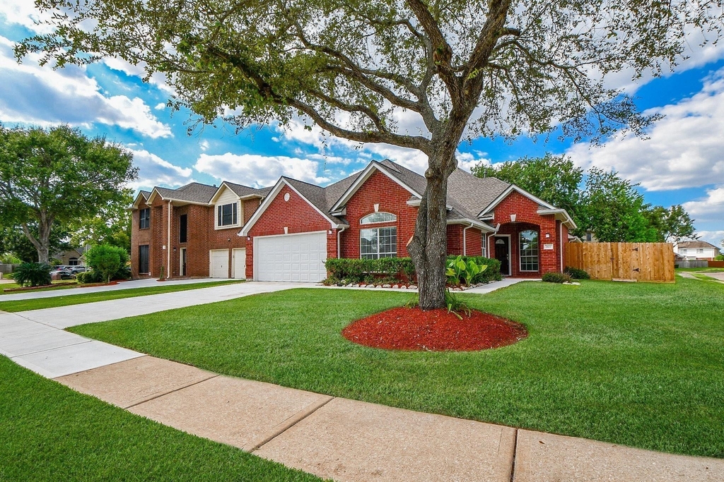 802 Childers Court - Photo 4